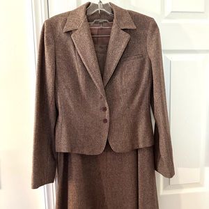 Vintage, two piece wool tweed skirt suit. Sophisticated and timeless.  Size 6.